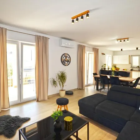 Golden Horizon Apartmán Bale
